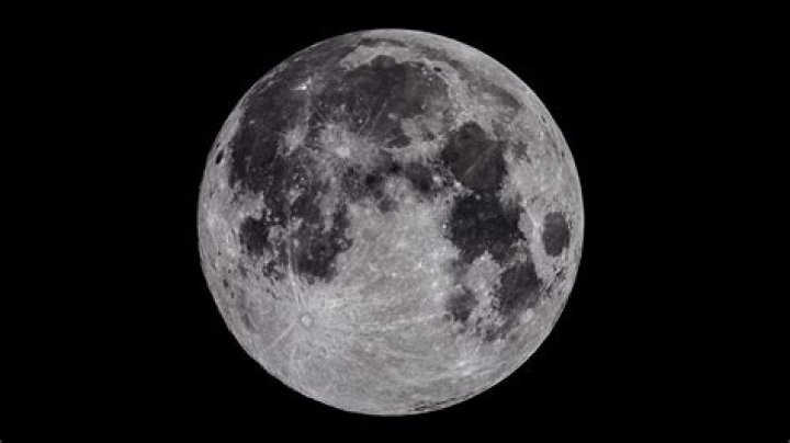 high-res moon pic