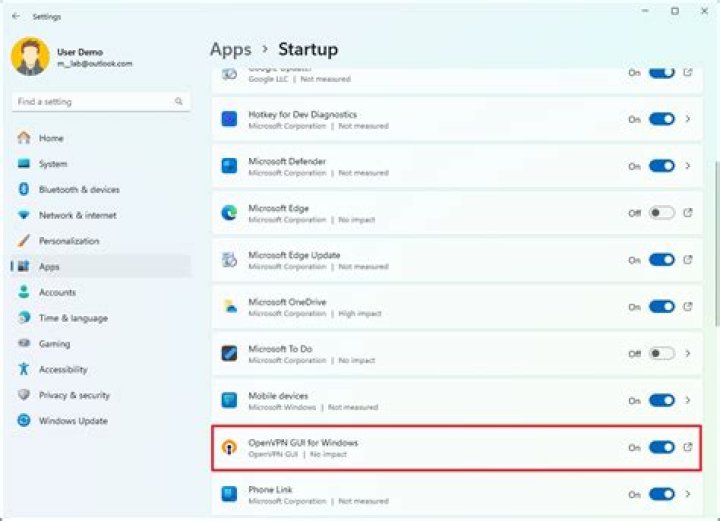 How do I autostart an application on the system tray?