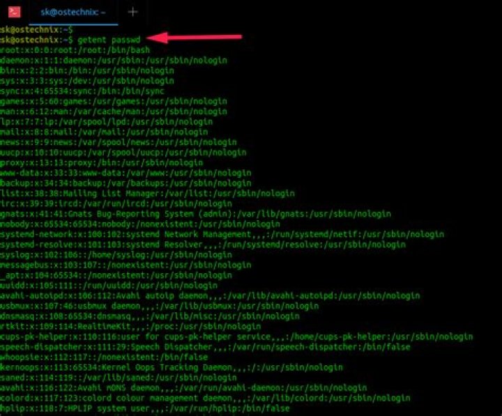 How do I list connected displays using the command line?