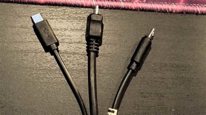 How to know if a usb cable has 4 wires not 2 (other than cutting it)