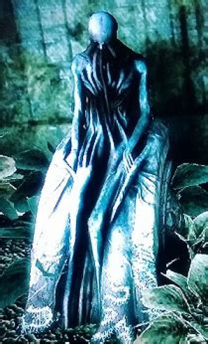 Ilos Statue