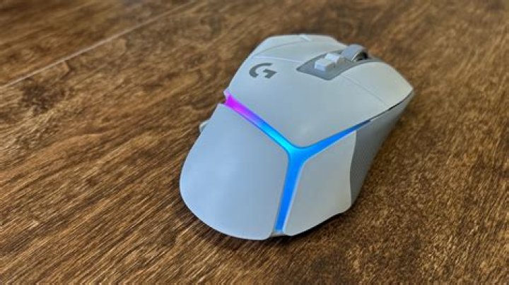 Logitech Mouse cursor shakes, whilst a cheaper brand doesn't?