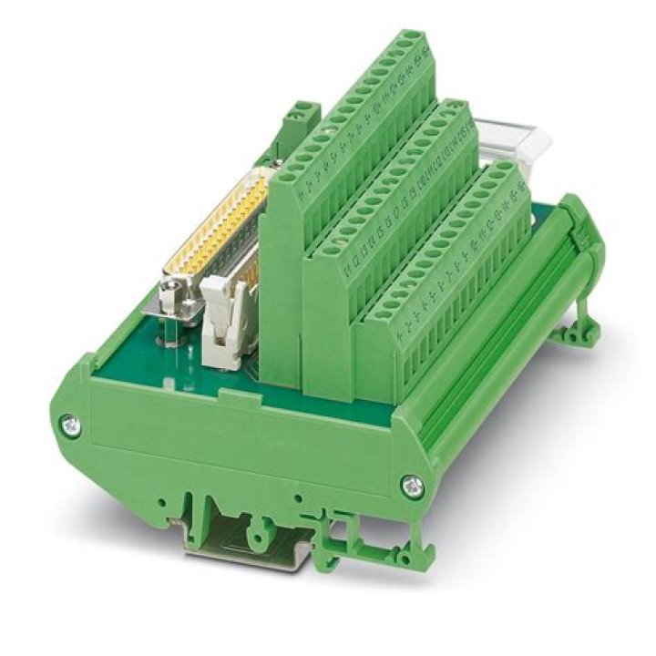 Pure (sub)module (in $M$)