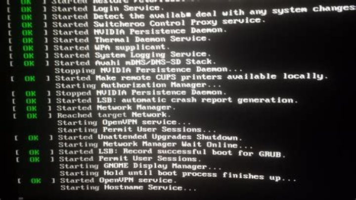 Ubuntu 19.04 new install stuck at boot starting hostname service
